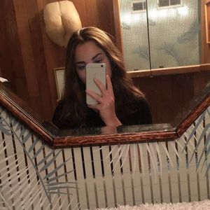 Meet your Posher, Victoria